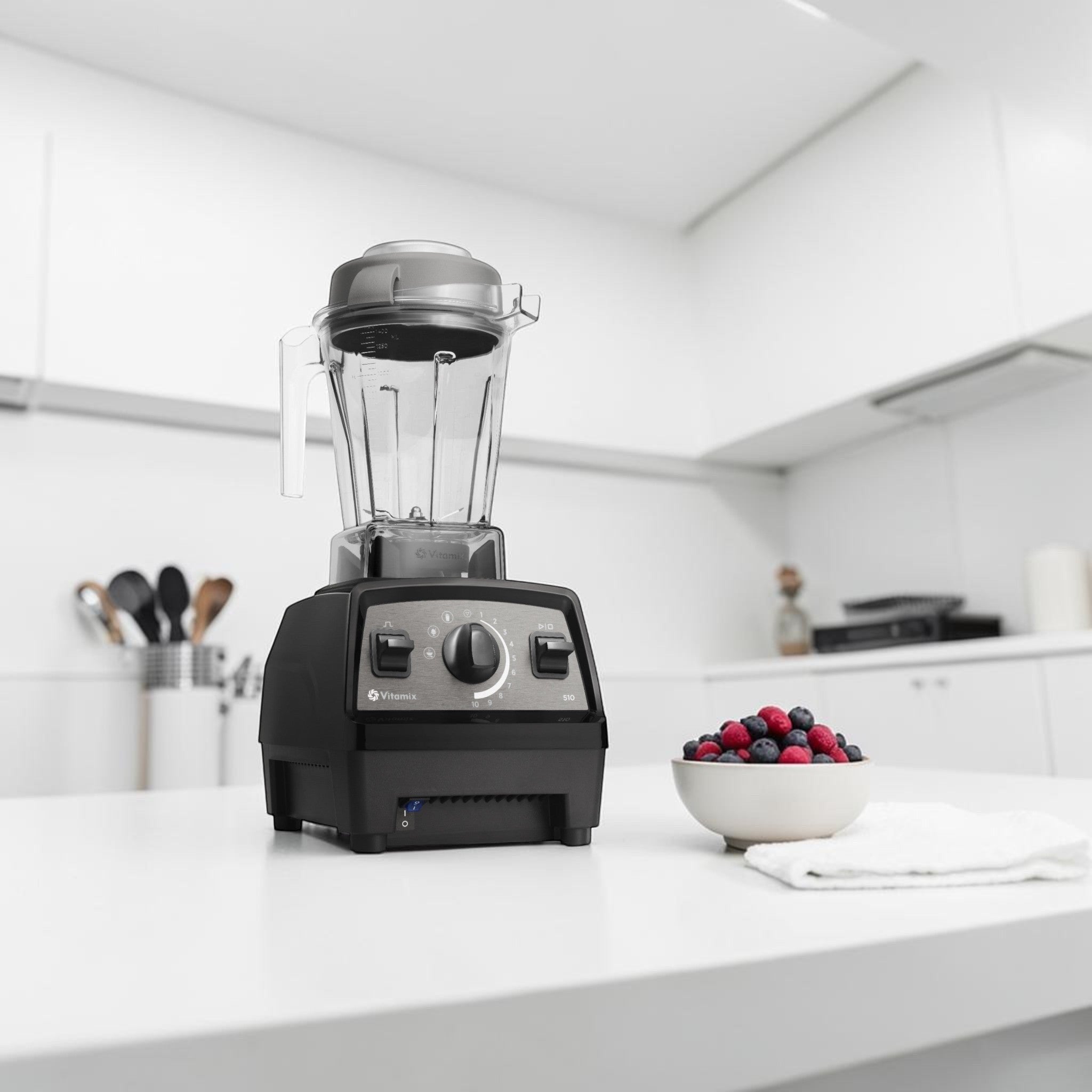 Vitamix Explorian E510 Standmixer mit 1,4-Liter-Behälter, 3 Automatikprogrammen und variabler Geschwindigkeitsregelung, schwarz